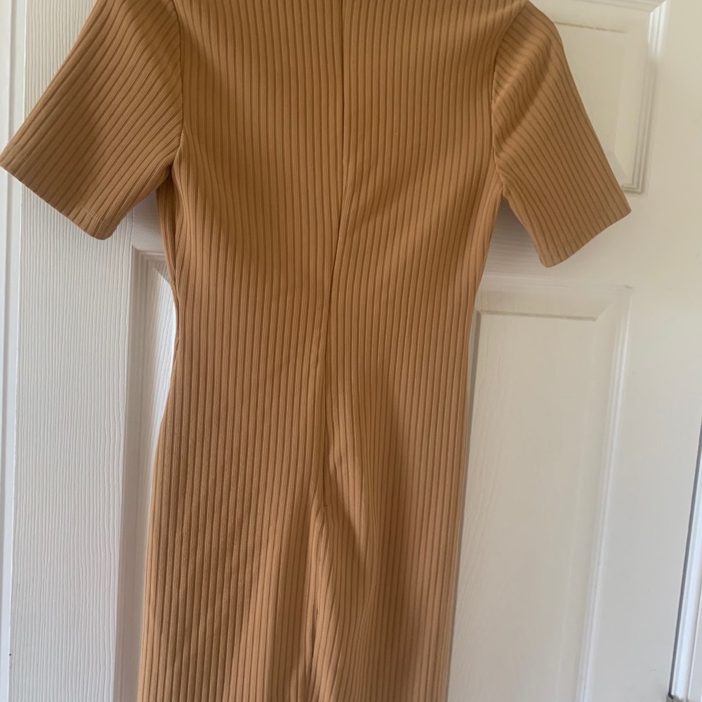 Dress - Picture 4 of 4